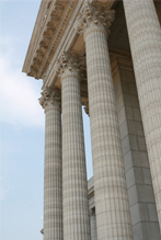 capitol columns